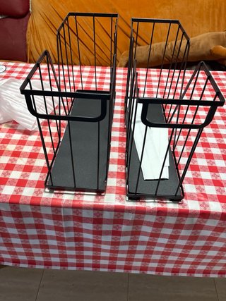 Organizador de metal negro para cubiertos