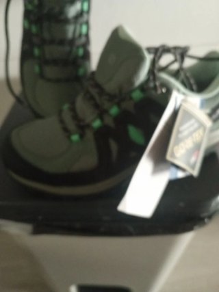 Botas de senderismo Salomon nuevas 39 1/2