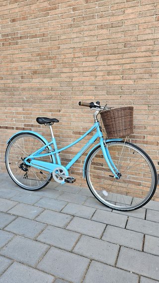 Bicicleta Paseo Mujer Urbana azul con cesta