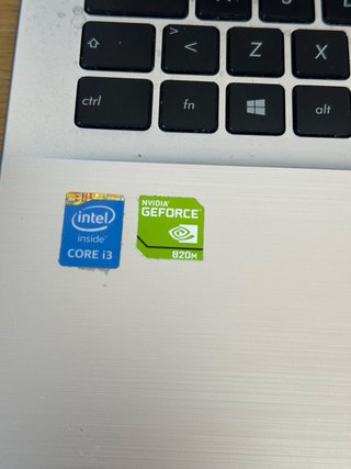 Portátil ASUS K555L i3 4GB 500GB HDD