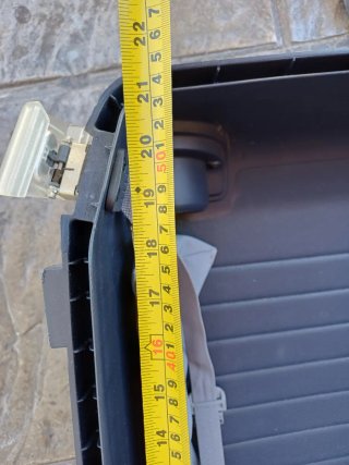 Maleta rígida con ruedas gris