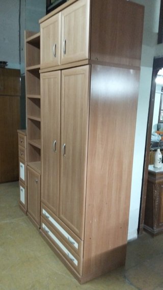Armario modular con estantería