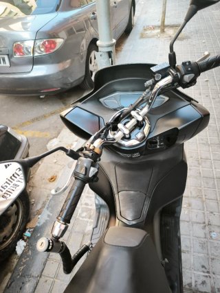 Honda PCX 125 2022 Negra