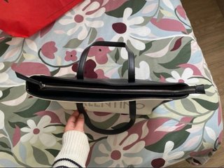 Bolso Tote Valentino Blanco y Negro Cremallera