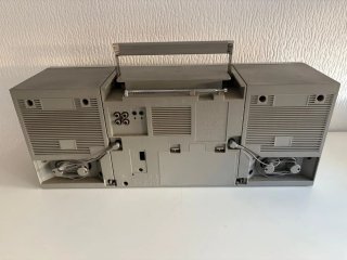Radio Cassette Sanyo Plata y Negro