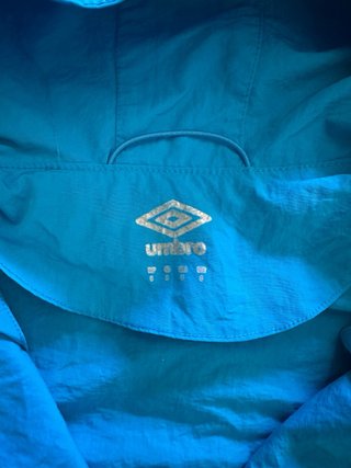 Cortavientos Umbro Azul y Rosa