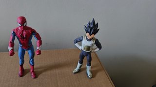 Lote Figuras Spider-Man y Vegeta