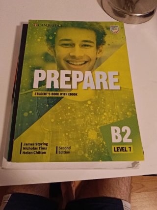 Libro inglés prepare Studenta Book