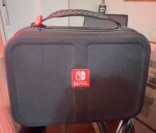 Nintendo Switch+Funda Zelda+SD 128GB + Jueg