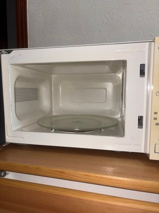 Microondas Orbegozo Blanco