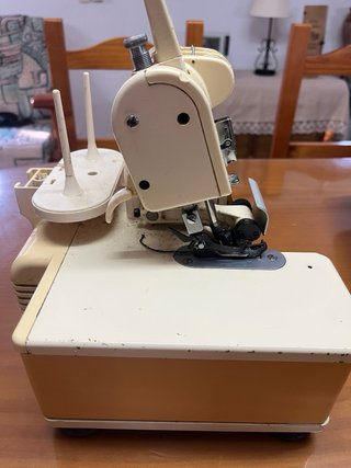 Remalladora JUKI MO-104