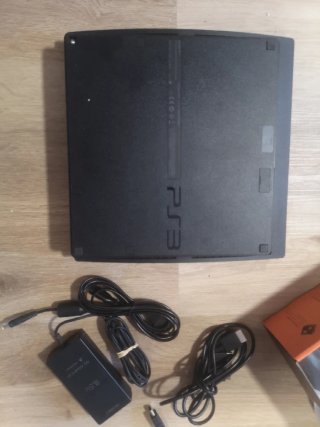 PS3 Slim 120GB + Joystick Kumite Nuevo