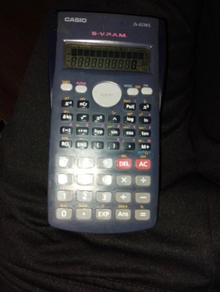 Calculadora Científica Casio fx-82MS