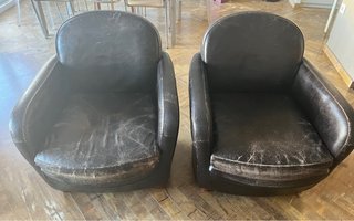 2 Sillones de Cuero Marrón.