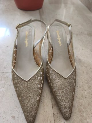 Zapatos dorados El Corte Inglés Talla 41