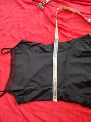 Bañador negro con detalles de malla