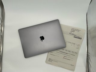 MacBook Pro 13 8GB 512GB M2 marzo 2023 como nuevo