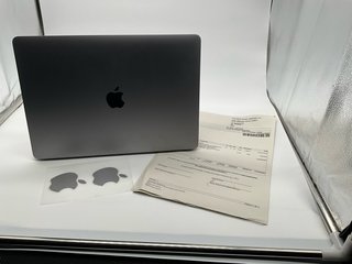 MacBook Pro 13 8GB 512GB M2 marzo 2023 como nuevo