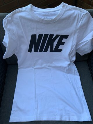 Camiseta Nike chico blanca