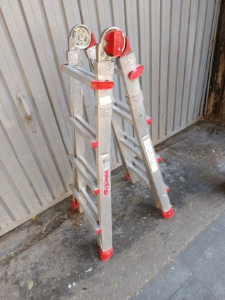 Escalera aluminio plegable