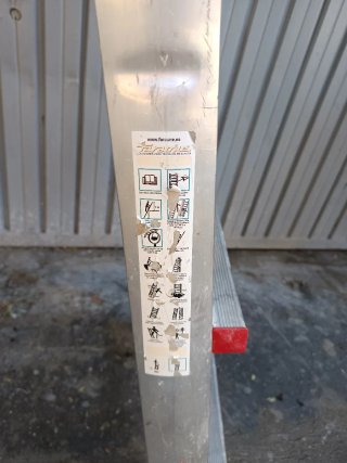 Escalera aluminio plegable