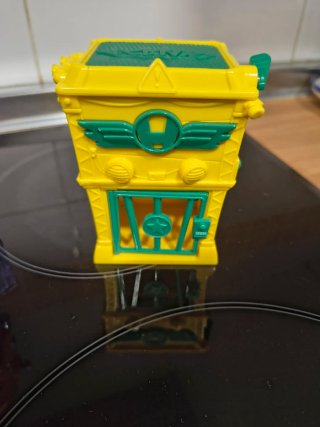 3 Casas Superthings con Figuras