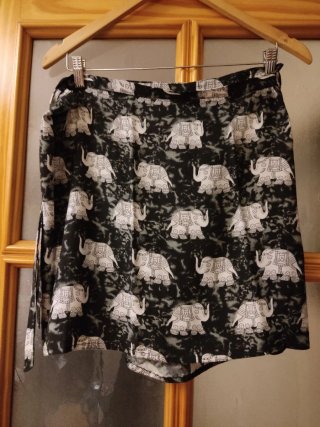 Falda pareo corta estampada elefantes