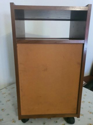 Mueble auxiliar de madera