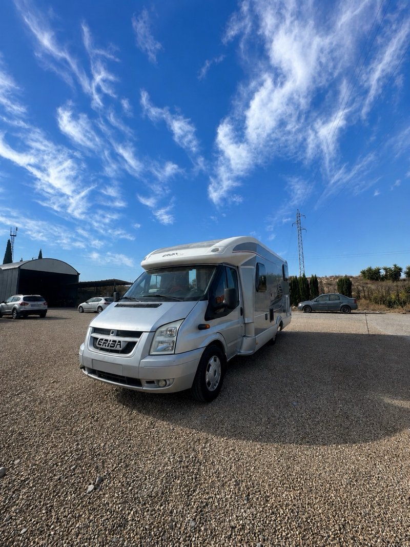 Ford Transit 2009 - foto 1
