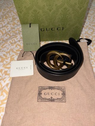Cinturón Gucci Negro Hebilla Dorada GG