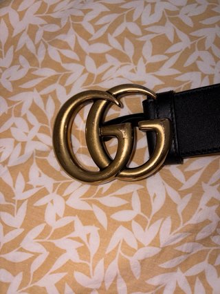 Cinturón Gucci Negro Hebilla Dorada GG