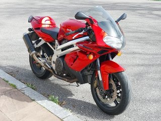 Aprilia SL 1000 Falco