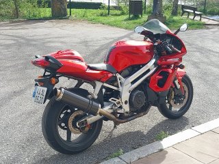 Aprilia SL 1000 Falco