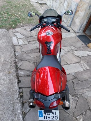 Aprilia SL 1000 Falco