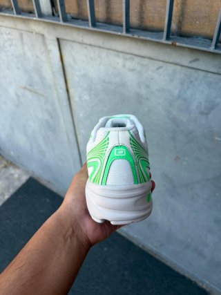 New Balance 740 Verde/Bianco