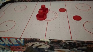 Hockey da Tavolo con Pedine e Segnapunti.