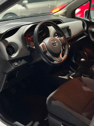 Toyota Yaris 2015