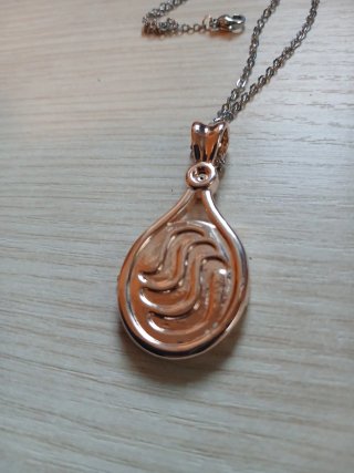 H2O Ciondolo con Pietra Rossa Oro