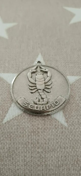 Colgante Vintage Escorpio (Horóscopo)