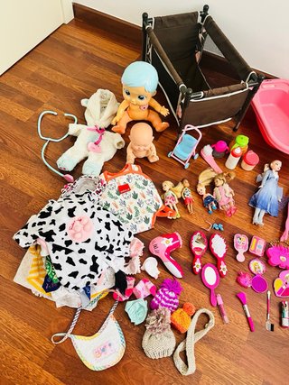 Lote Muñecas, Bebé, Accesorios, Ropa y Juguetes