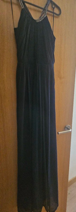 Vestido de fiesta azul con pedrería