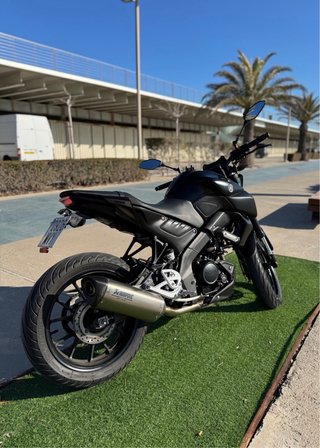 YAMAHA MT-125 Negra - Motor NUEVO a los 21.000km
