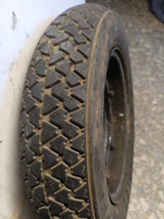Rueda Vespa 3.50-10