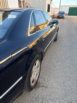 Audi A8 1999