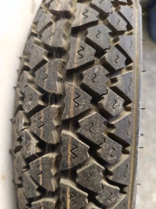 Rueda Vespa 3.50-10