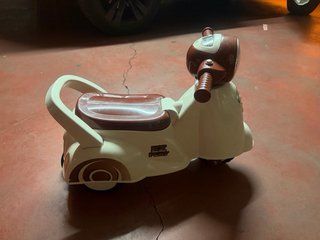 Moto de juguete para niños