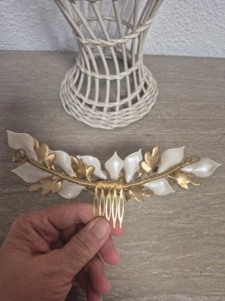 Tocado Novia Flores y Hojas Doradas