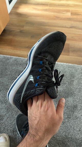 Nike Zoom Vomero 12 Preto/Azul