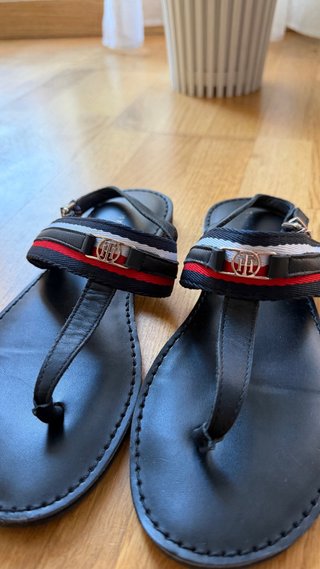 Sandalias Tommy Hilfiger Negras Tira Multicolor