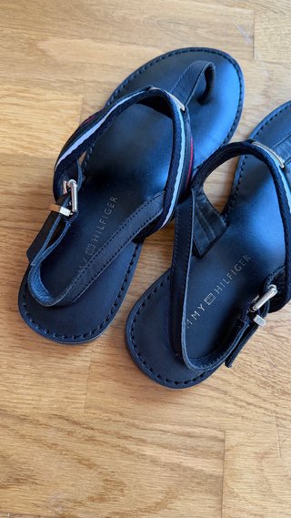 Sandalias Tommy Hilfiger Negras Tira Multicolor
